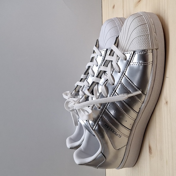 #ADN Womens silver metallic sz US 7.5 adidas superstar lace up sneaker - Picture 2 of 14